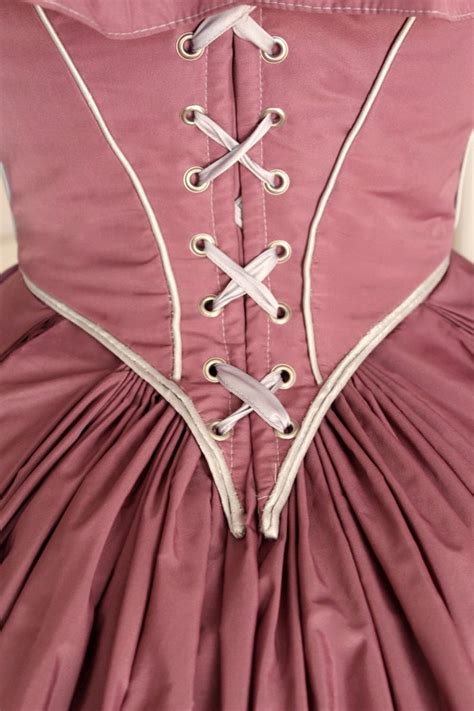 Victorian Ball Gown In Mauve Taffeta And Silver Lace 1860 Etsy Canada Victorian Ball Gown