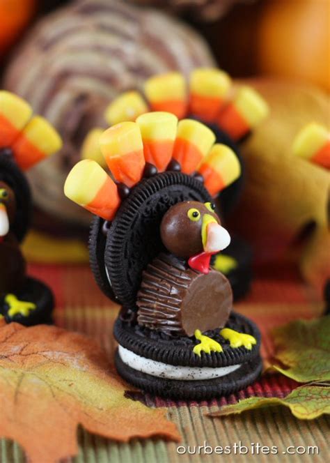 A couple of years ago, we spent thanksgiving at grandma's house, and she showed us how to make these adorable candy turkeys. How to make a turkey out of candy: Best Thanksgiving craft!