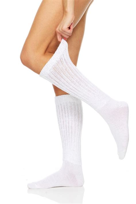 Units Of Yacht Smith Slouch Socks For Women Solid White Size