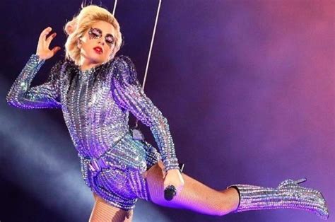 Watch Lady Gagas Super Bowl Halftime Performance