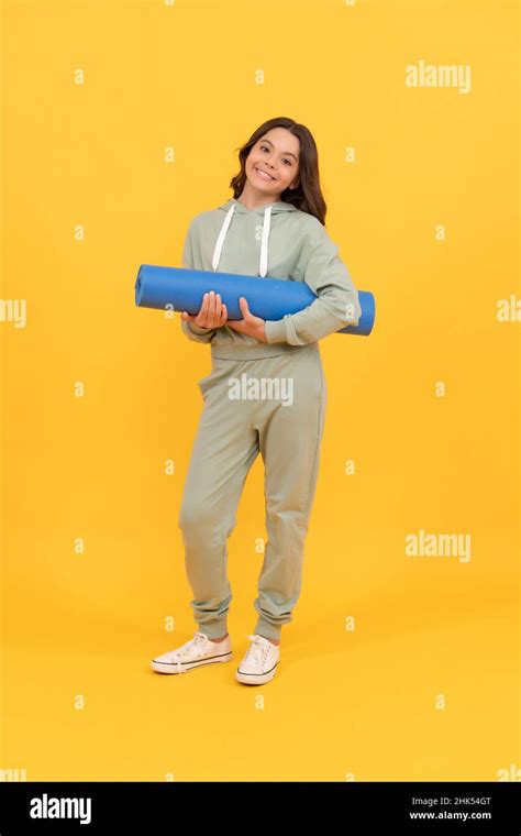 Full Body Teen Hi Res Stock Photography And Images Alamy