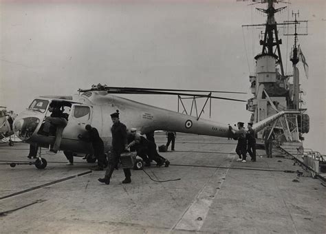1952 The Rans First Helicopters Aboard Hmas Vengeance Ag Flickr