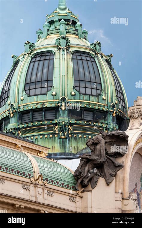 Green Copper Dome Hi Res Stock Photography And Images Alamy