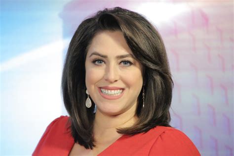 Chivon Kloepfer 6 News Now And 530 Pm Anchor Wlns 6 News
