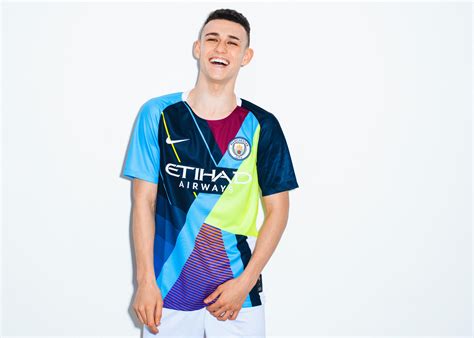 Kitbag is the best place to buy official manchester city. Chelsea FC Home Kit 2019-20 - Nike News