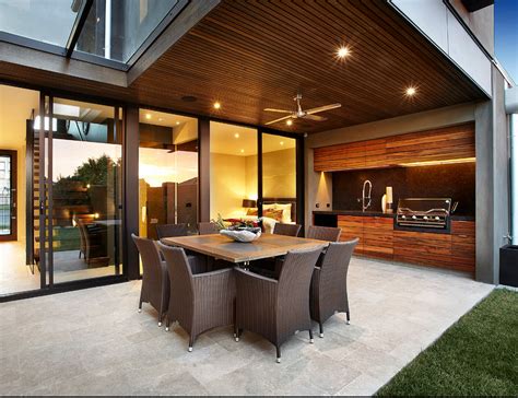 A Look At Some Outdoor Kitchens From Houzz.com | Homes of the Rich
