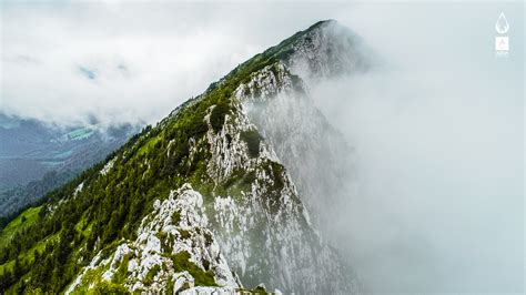 Fotografii și Filmări Aeriene Trasee în Munții Piatra Craiului Zbor