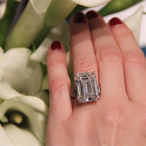 The Biggest Diamond Engagement Rings On Bond Street The Jewellery Editor