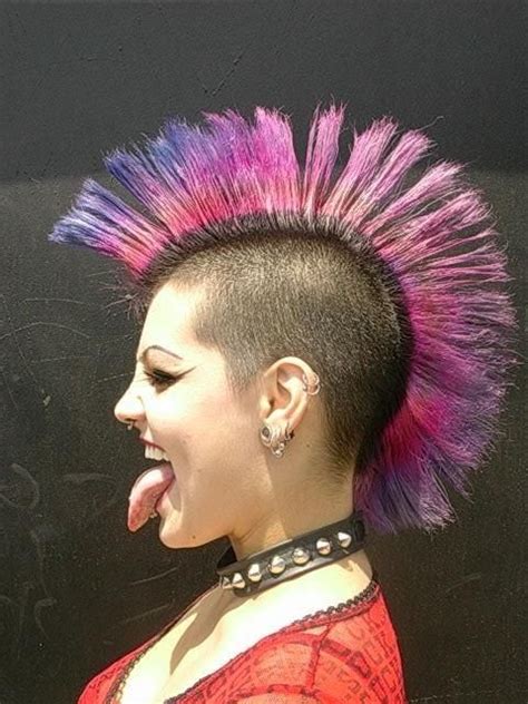 pin by heber de la torre romo on punk fashion punk mohawk punk rock girls punk rock fashion