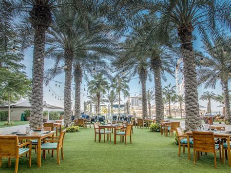 Top Dubai Brunches With Pool And Beach Access