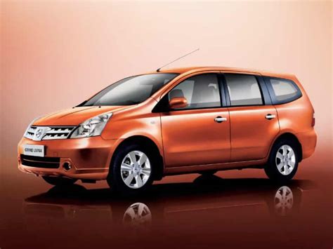 Nissan grand livina is a car that has more comfort for the family and the body shape looks sport, therefore nissan motor indonesia released the latest generation grand livina, which is all new grand livina. 2010 Nissan Grand Livina Review |CARS SPECIFICATIONS ...