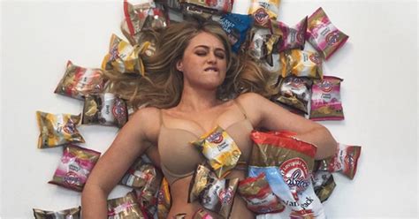 Model Iskra Lawrence Responds To Cyberbullying On