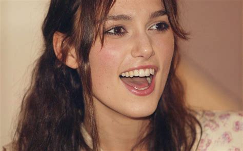 Hp29 Keira Knightley Girl Actress Film Smile Face Wallpaper