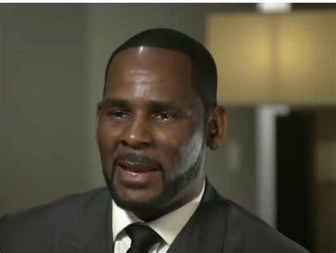 convicted sex offender r kelly mysteriously ends up on apple music and spotify master