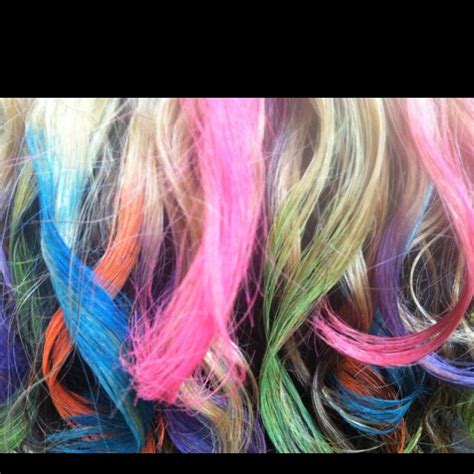 Hair Chalking Oil Pastels Just Run The Color Over The Hair And It Comes