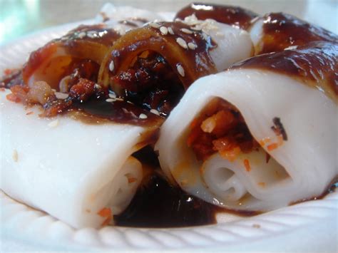Slightly crusty around the edges, the fried egg portion of the dish held the slightest hint of charred flavours. Eating and Loving Singapore Food: SHANGHAI CHEE CHEONG FUN ...