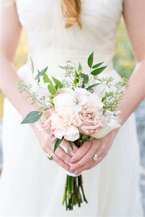 Simple Elegant Wedding Bouquet Beautiful Wedding Bouquet Of Flowers