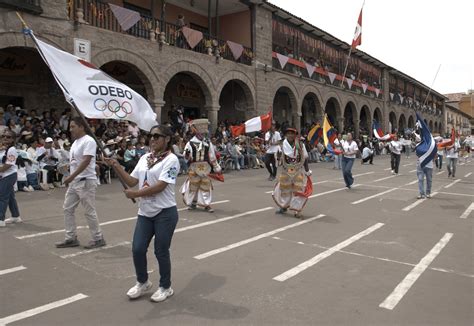 Fiesta De Los Juegos Bolivarianos Del Bicentenario Se Vivi En Carnaval Ayacuchano Noticias