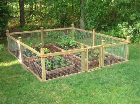 Photo gallery of best vegetable garden layouts with how to beginner guides, small garden ideas and online vege garden planner & designer tools. garden design ideas brisbane #Gardendesignideas ...