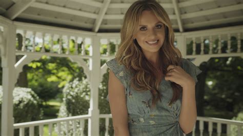 Every Little Thing She Does Is Magic Carly Pearce Counts Down The