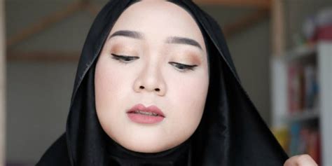 Tutorial Makeup Dan Hijab Pesta Saubhaya Makeup