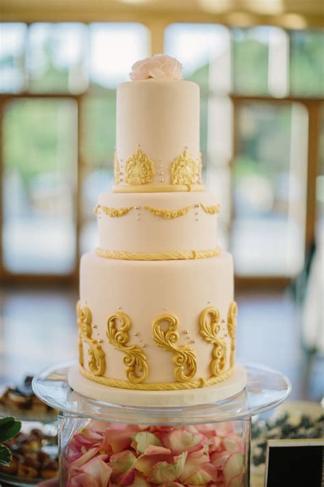 Blush Gold Winery Wedding Elizabeth Anne Designs The Wedding Blog Wedding Cakes Gold
