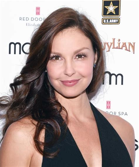 See Ashley Judds Transformation Ashley Judd Beauty Celebrities