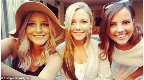 Sam Frost Doesnt Rule Out Dating But Wants To Stay Single For The