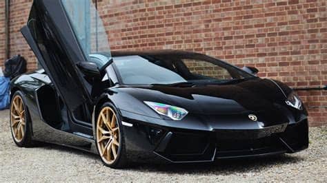 Lamborghini nin koy yoluyla imtihani youtube. Black and gold Lamborghini Aventador - RACE Exhaust sounds ...