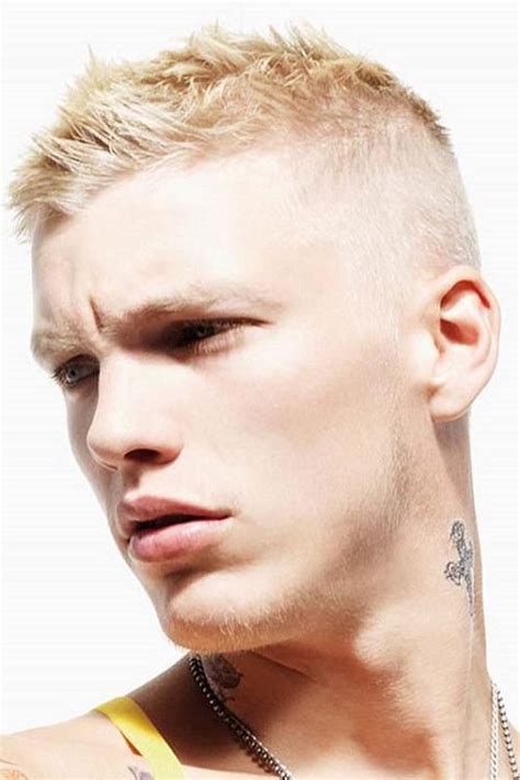 A cowlick is a section of hair that stands straight up or lies at an angle at odds with the style in which the rest of an individual's hair is worn. 25 Short Hairstyles For Men With Cowlicks | Bleached hair ...