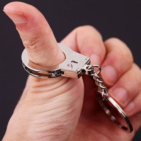 Hot Sale Keyring Gadget Lovers T Double Handcuffs Metal Key Fob