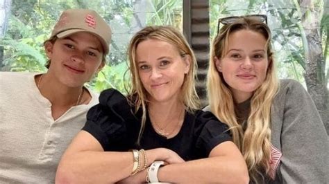 Reese Witherspoon Recalls Not Having Enough Support After Birth Of Daughter Ava Its Just