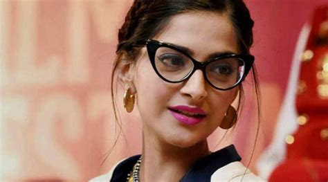 Sonam Kapoor Photos 50 Rare Hd Photos Of Sonam Kapoor Entertainment