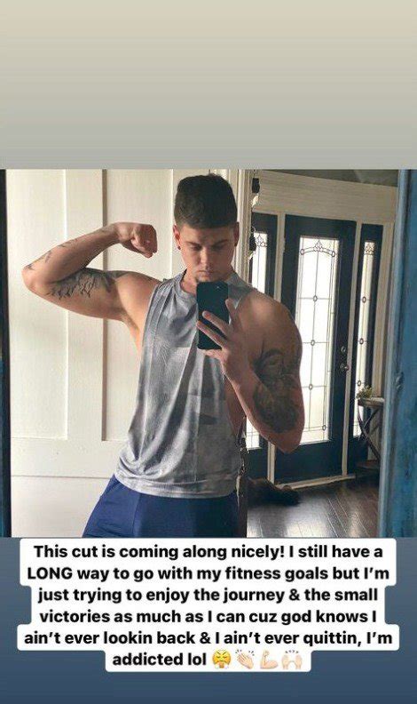 Teen Mom Star Tyler Baltierra Shows Off His Big Muscles In Tiny Tank