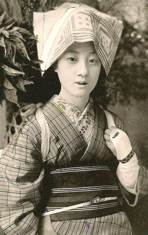 Pretty Young Lady Japan 1905 Japanese Pics Japanese Outfits Japanese