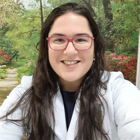 Dra Tânia Karina G Falcão Gomes Otorrinolaringologista