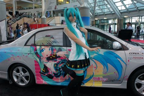 Vocaloid Hatsune Miku And Miku Car Hatsune Miku Miku Hatsune