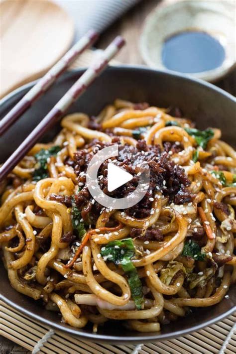 Place the pork in the marinade and let sit for 10 minutes. Shanghai Noodles (Cu Chao Mian) - The BEST Stir-Fried ...