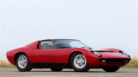 10 Reasons Why The Lamborghini Miura Is One Of The Most Iconic Cars Ever