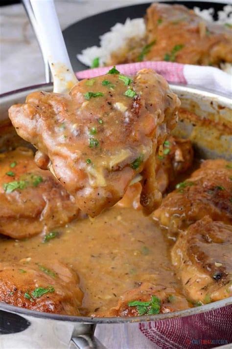 easy creamy smothered chicken and gravy recipe chef lola s kitchen