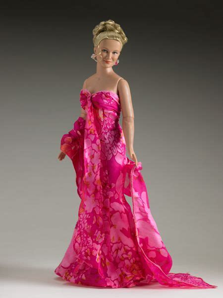 Red Carpet Walk Emme Tonner Doll Company Fashion Barbie Fashion