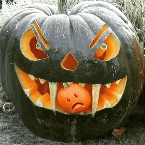 Unique And Spooky Pumpkin Carving Ideas To Pep Up Your House Scary