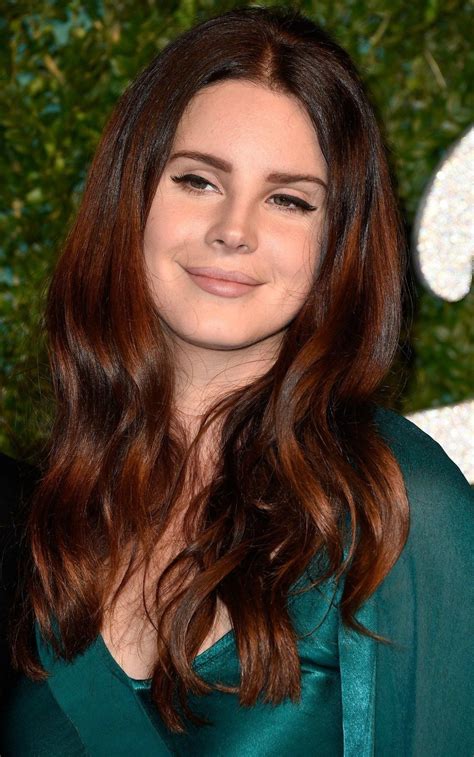 Lana Del Rey On The Red Carpet In A Green Dress Hair
