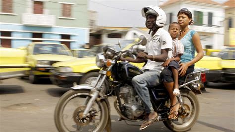 Líder De Taxistas Em Luanda Justifica Greve Com Arrastar De Reivindicações Desde 2018 Ver