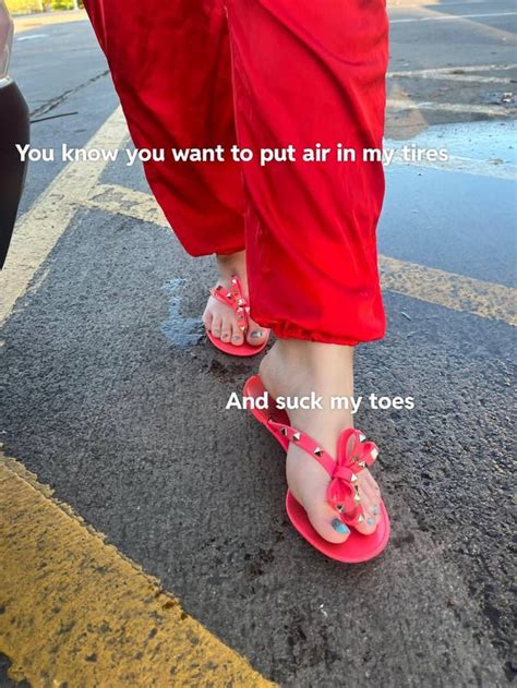 You Cant Resist These Flip Flop Feet Rflipflopsporn