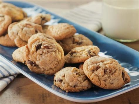 Recipes included in this excerpt: Quick Chocolate Chip Cookies Recipe | Trisha Yearwood | Food Network