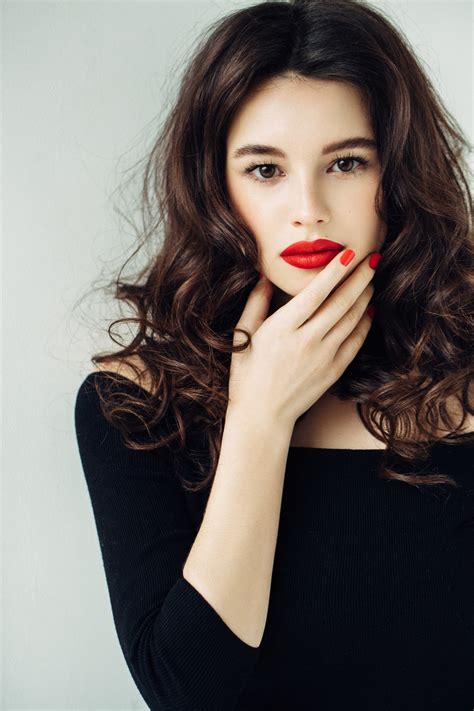 Or, maybe washing your hair isn't an option on busy mornings while your working from home? Hairstyles for Long Brown Hair: 16 Unique Looks to Try
