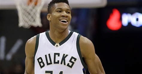 Milwaukee bucks superstar giannis antetokounmpo could break the nba's record for the largest contract in the history of the league when free agency begins in 2020. Giannis Antetokounmpo Jokingly Attempts To Bring Anthony ...