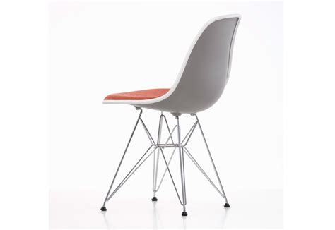 The first eames molded plastic armchairs were displayed and later put on sale in 1950, while the side chairs—reinforced after careful measurement and trial and error—were not introduced until one year later. Eames Plastic Side Chair DSR by Vitra | STYLEPARK