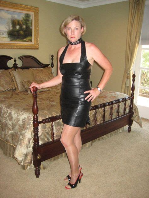 Black Leather Dress And Collar 1 Lederhandschuhe Frauenbilder Und Leder